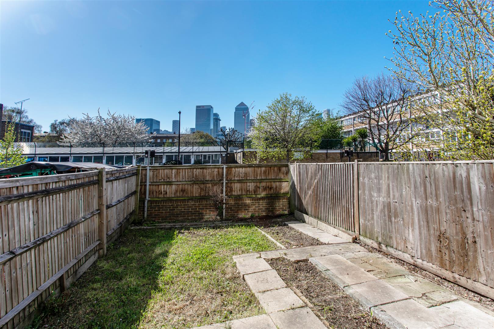 3 bed property in Cordelia Street, Poplar